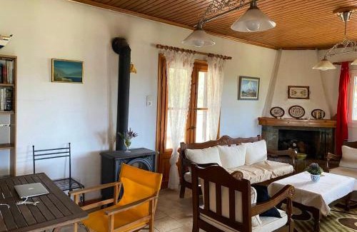 Ermionida House | Comfortable house with sea and mountain view in Ermioni