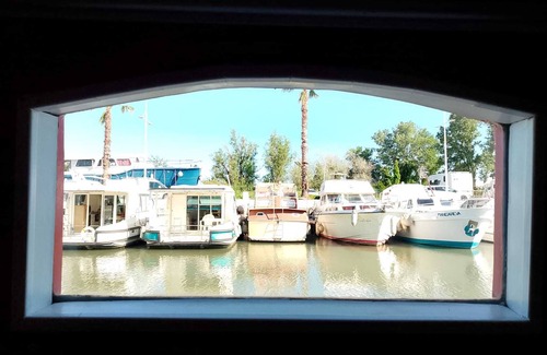 Bellegarde Boat Rental | Comfortable Houseboat in Great Location -Aircon, Small Pool & Wi-fi Included