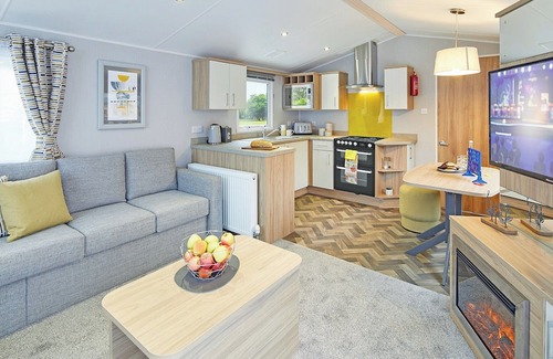 Ascog House | Comfortable, modern two-bedroom caravan sleeping four people.