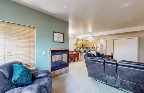 Fraser Condo | Comfortable mountain view condo with gas fireplace, W/D, & patio
