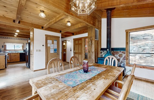 Truckee House | Comfortable, multi-level cabin with amazing lake/mountain views & furnished deck