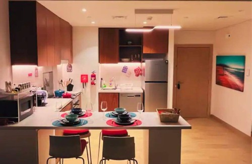 Bur Dubai Apartment | Comfortable new Apt-full Seaview