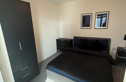 Old Trafford Apartment | Comfortable one bedroom apartment located in old Trafford !