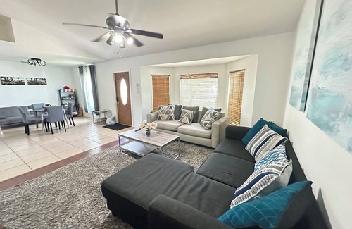 Golden Gate Apartment | Comfortable Room for two.