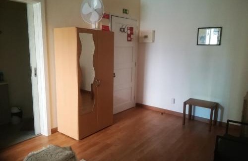 Se Apartment | Comfortable Studio in Central Funchal – 20 m² – Terrace