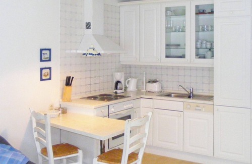 Ostseebad Prerow Apartment | Comfortable vacation apartment with large balcony, close to the forest, in the Eichenpark, WLAN
