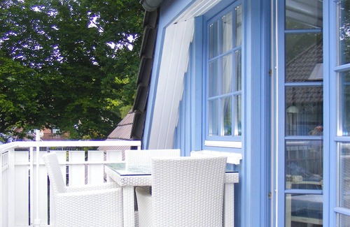 Ostseebad Prerow Apartment | Comfortable vacation apartment with large balcony, close to the forest, in the Eichenpark, WLAN