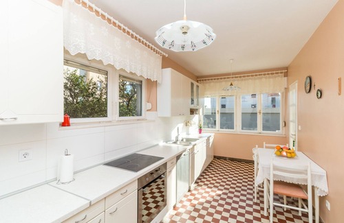 Kastela Villa | Comfortable villa close to the beach, Trogir, Split, swimming pool