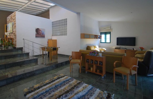 La Drova Villa | Comfortable Villa with private pool with air condition