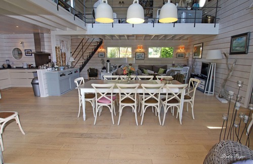 La Teste-de-Buch House | Comfortable wooden Arcachonnaise villa with heated pool