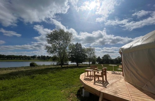 Verneuil Cabin | Comfortable yurt with lake view.