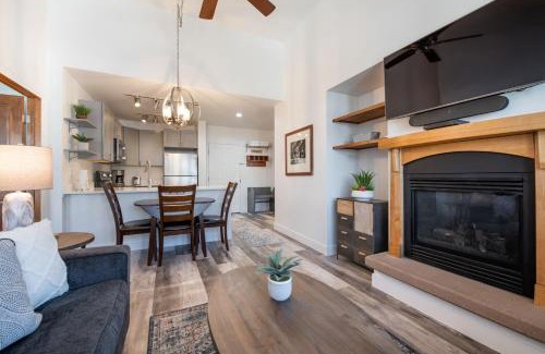 Winter Park Apartment | Comfortable Zephyr Mountain Lodge Condo with Spectacular View of the Continental Divide condo