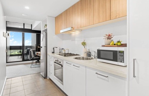 Adelaide Central Business District Condo | Comfy 1BR Next to Pool/fabulous view/WIFI/