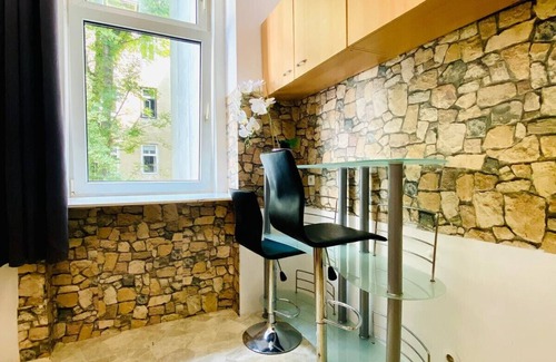 Leopoldstadt Apartment | Comfy 3BR Apt In Prime Location