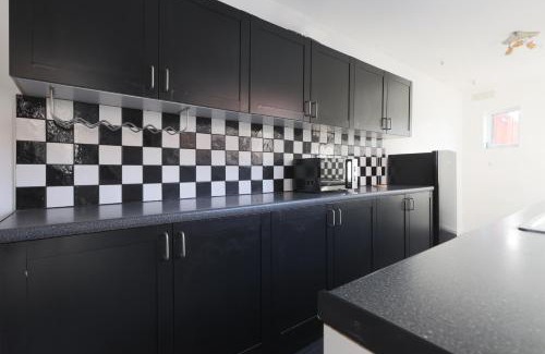 Smethwick House | Comfy 5 Bed in City Centre, Birmingham