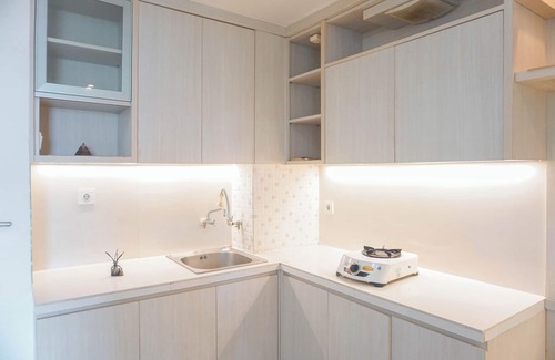 Pekayon Jaya Apartment | Comfy And Modern 2Br Grand Kamala Lagoon Apartment