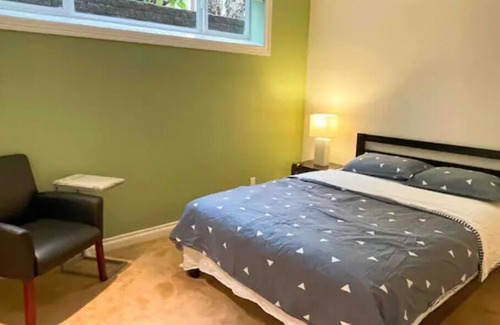 East Lake Hills House | Comfy and spacious 2Br/1Bath guest house at convenient location