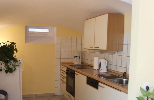 Weißig Apartment | Comfy Apartment in Weißig with Garden