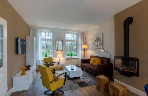 Oostkapelle House | Comfy holiday home in Oostkapelle with garden