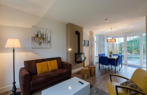 Oostkapelle House | Comfy holiday home in Oostkapelle with garden