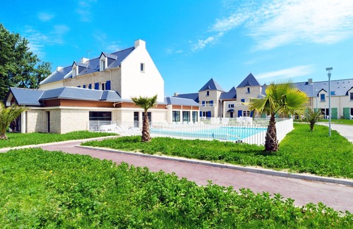La Guymauviere-La Hulotais-La Bourelais House | Comfy House near the Centre | Private Entrance!