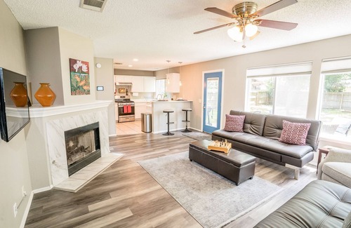 Saxony House | ★Comfy & Inviting Pflugerville Home★ Fast Internet