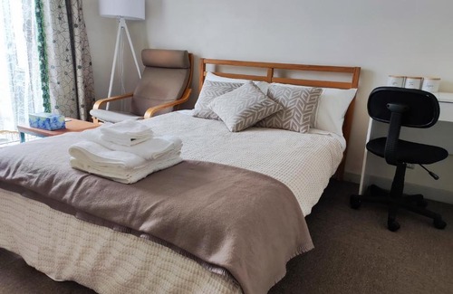 Bruce House | Comfy master room in Bruce, ACT