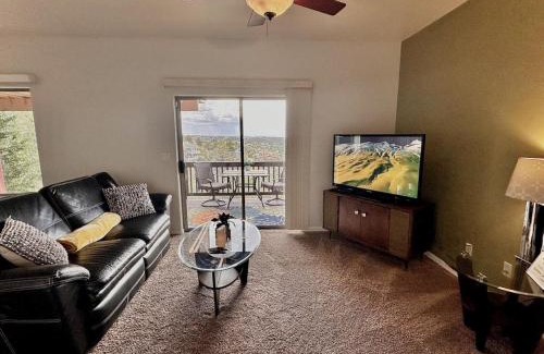 Prescott House | Comfy Mountain Side Stay - Incredible Views