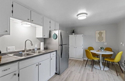 Portage Apartment | Comfy Nook- 2Bed w/WiFi, 20 Minutes from Wisconsin Dells