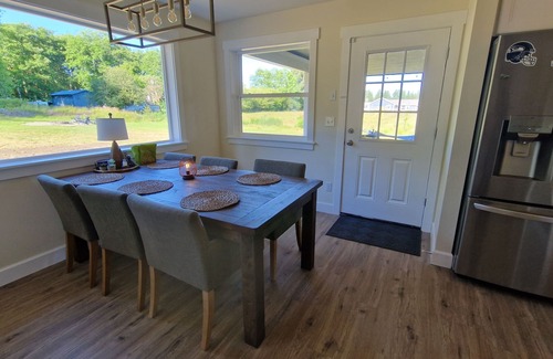 Forks House | Comfy PNW escape in town - quiet and peaceful, perfect for exploring Olympic NP