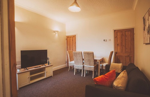 Coventry House | Comfy stay in Coventry - sleeps 6/Wi-Fi/2bathroom
