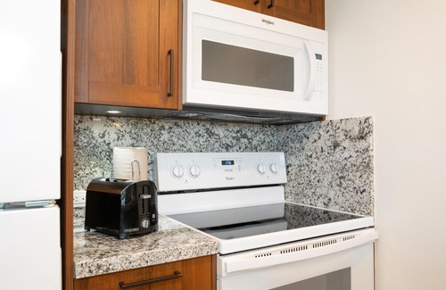 Simpson Bay Apartment | Comfy Studio w/ WiFi, Beach Access, Resort Pool & More!