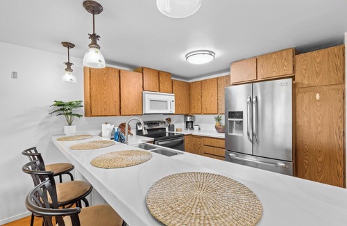 Waikoloa Condo | Comfy Tropical Oasis in Waikoloa Village – BBQs, Heated Pools & Golf Course