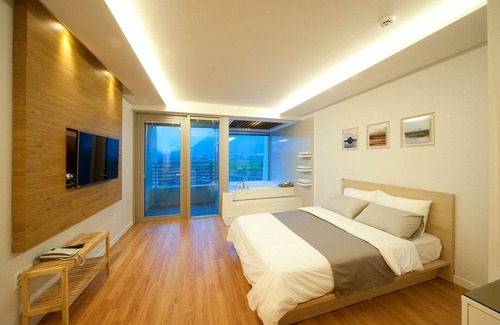 Andeok Hotel | Comma & Resort