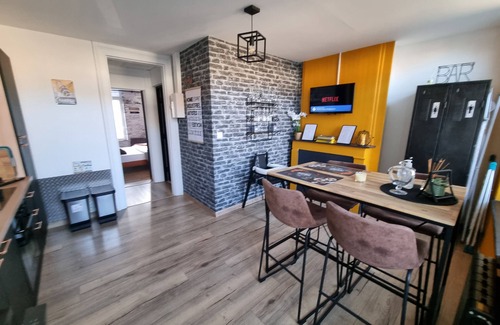 Calais Apartment | Comme un air de chez soi
