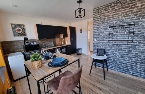 Calais Apartment | Comme un air de chez soi