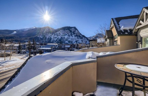 Frisco Condo | Commerce Exchange 203
