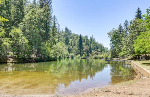 Phoenix Lake-Cedar Ridge House | Community Lake Access Peaceful Cabin in Sonora!