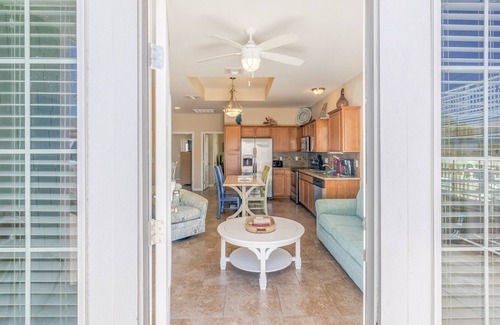 Safe Harbor House | COMMUNITY POOL | 2BD, 2 BA | NEAR BEACH | BEACH BOARDWALK