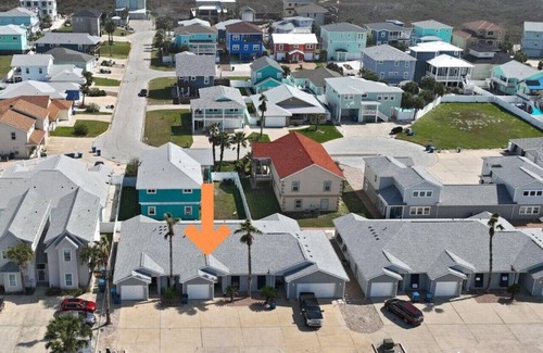 Safe Harbor Condo | Community Pool, Pet-Friendly Living, and Prime Location Near Town and Beach