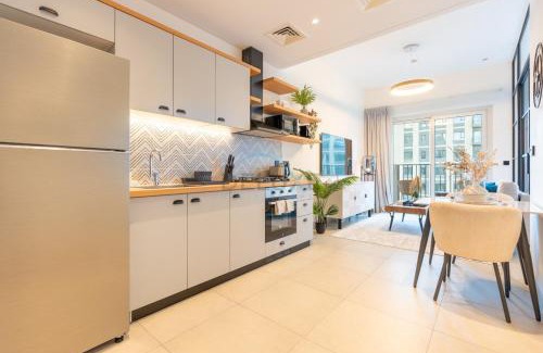 Madinat Zayed Apartment | Community Views 1BR with Balcony, Walking Distance to the Park, Socio Tower 1, Dubai Hills Estate by Deluxe Holiday Homes