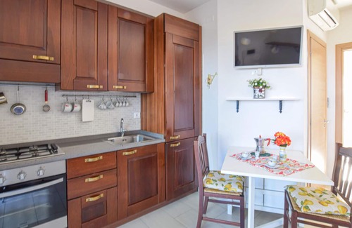 Pizzo Apartment | Compact and nice apartment near the beach.