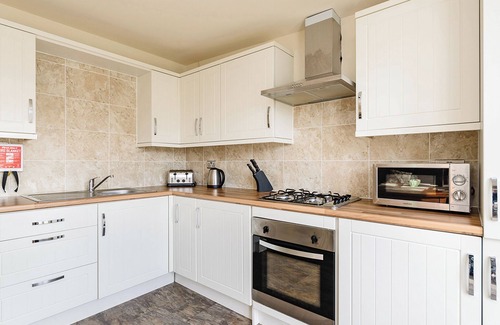 Pickering Ski Chalet | Compact lodge finished to a high standard with one double and one with bunks.