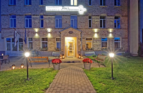 Avoti House | Compact Romantic Studio for couple (located in semi semi-basement)