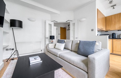 Campden Apartment | Compact Notting Hill 1BR, 3 min walk Notting Hill Gate st, by Blueground