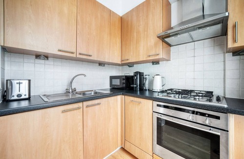 Campden Apartment | Compact Notting Hill 1BR, 3 min walk Notting Hill Gate st, by Blueground