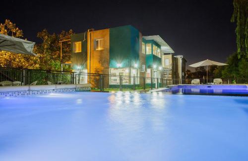 Mina Clavero Cabin | Complejo Turístico Las Catalpas