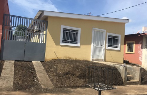 Managua House | Complete independent house, near the airport, old road to Tipitapa.