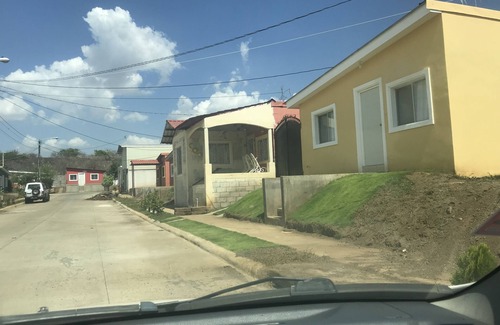 Managua House | Complete independent house, near the airport, old road to Tipitapa.