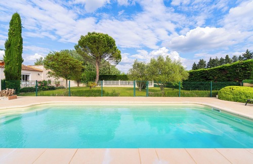 Caumont-sur-Durance Villa | Completely renovated villa with 8P pool between Isle sur Sorgue & Avignon